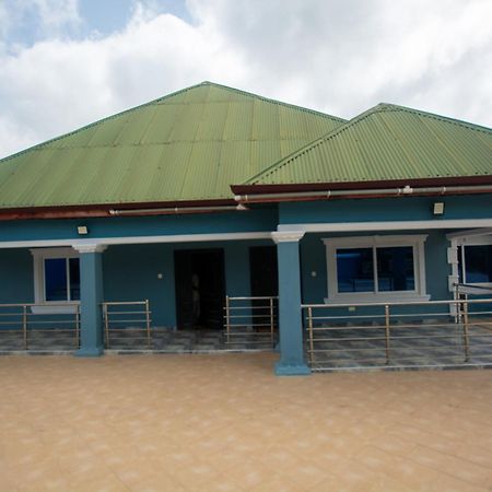 Yaa Asantewaa Inn Ejisu Extérieur photo