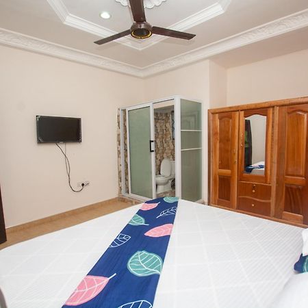 Yaa Asantewaa Inn Ejisu Extérieur photo