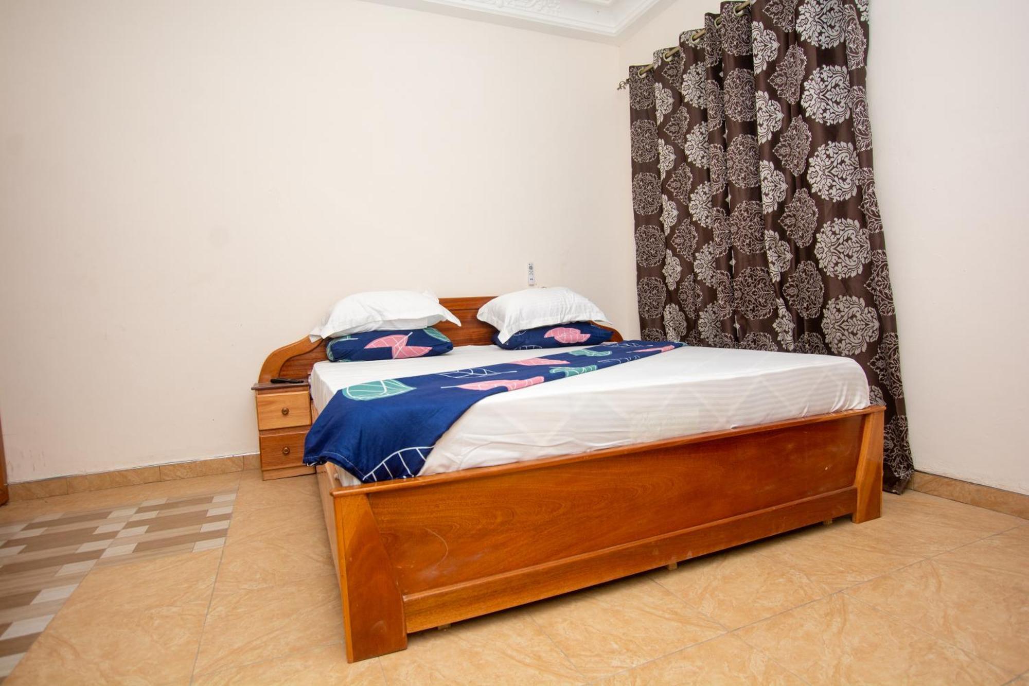 Yaa Asantewaa Inn Ejisu Extérieur photo